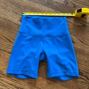 Lululemon Wunder Train high rise short 6” size 4